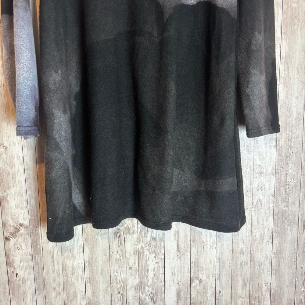 Trisha Tyler Black Abstract Print Fleece Tunic Sweater - Picture 3 of 5